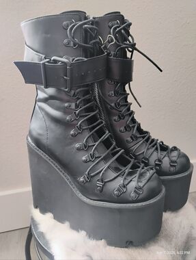 Black Platform Lace-Up Combat Boots - Current Mood